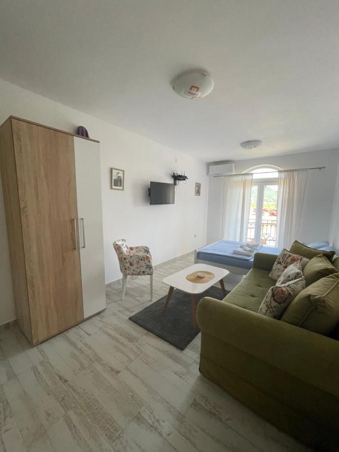 Luna Apartments Budva Eksteriør billede