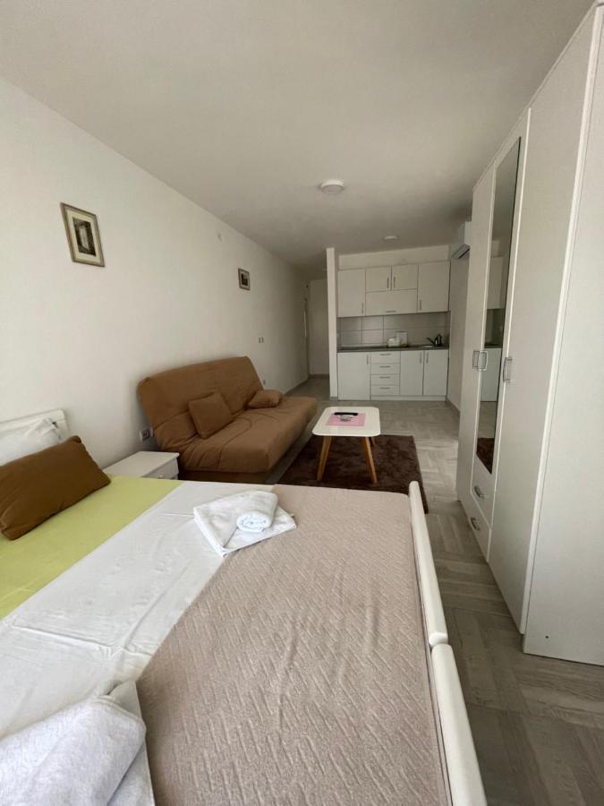 Luna Apartments Budva Eksteriør billede