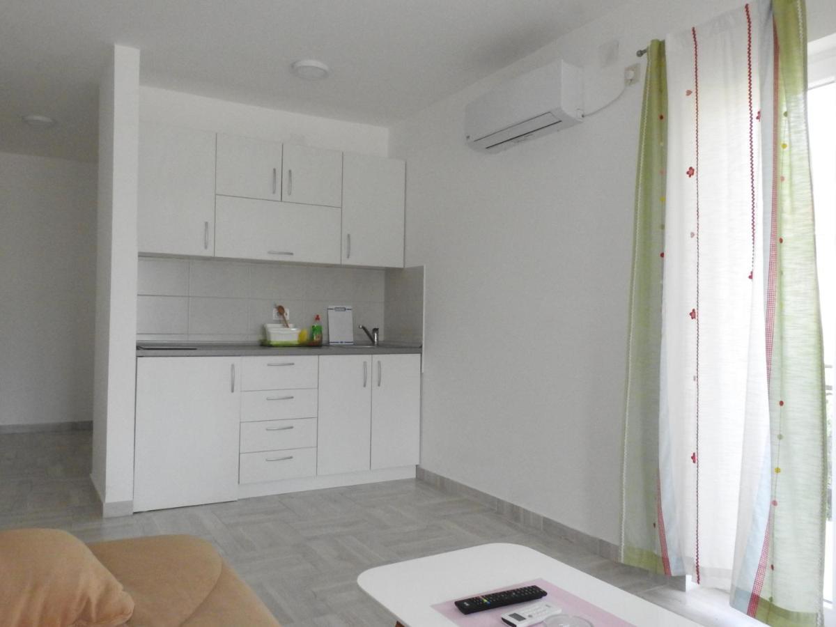 Luna Apartments Budva Eksteriør billede