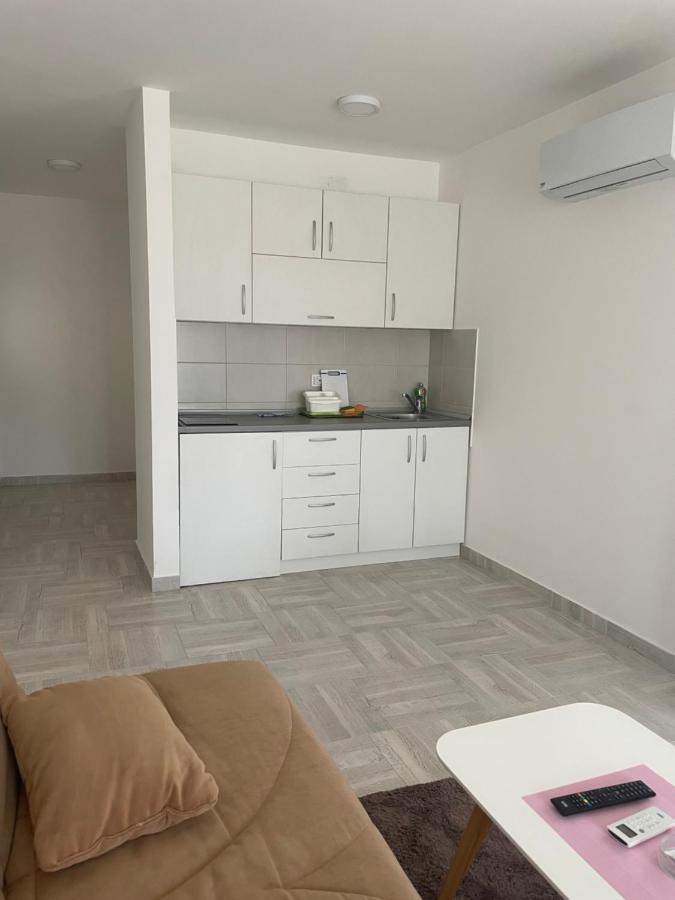 Luna Apartments Budva Eksteriør billede