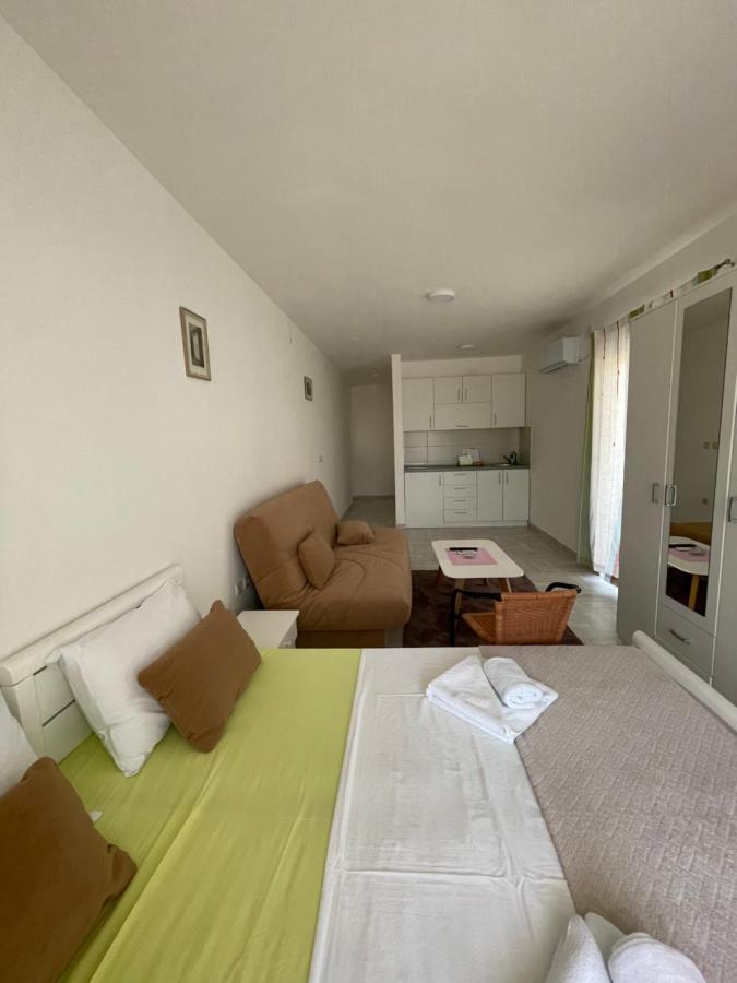 Luna Apartments Budva Eksteriør billede