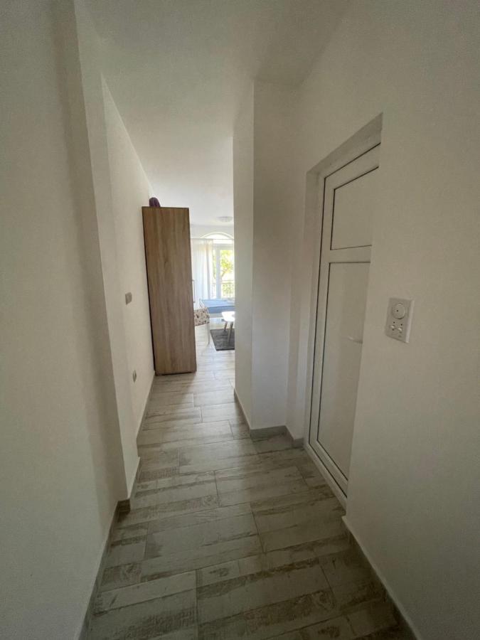 Luna Apartments Budva Eksteriør billede