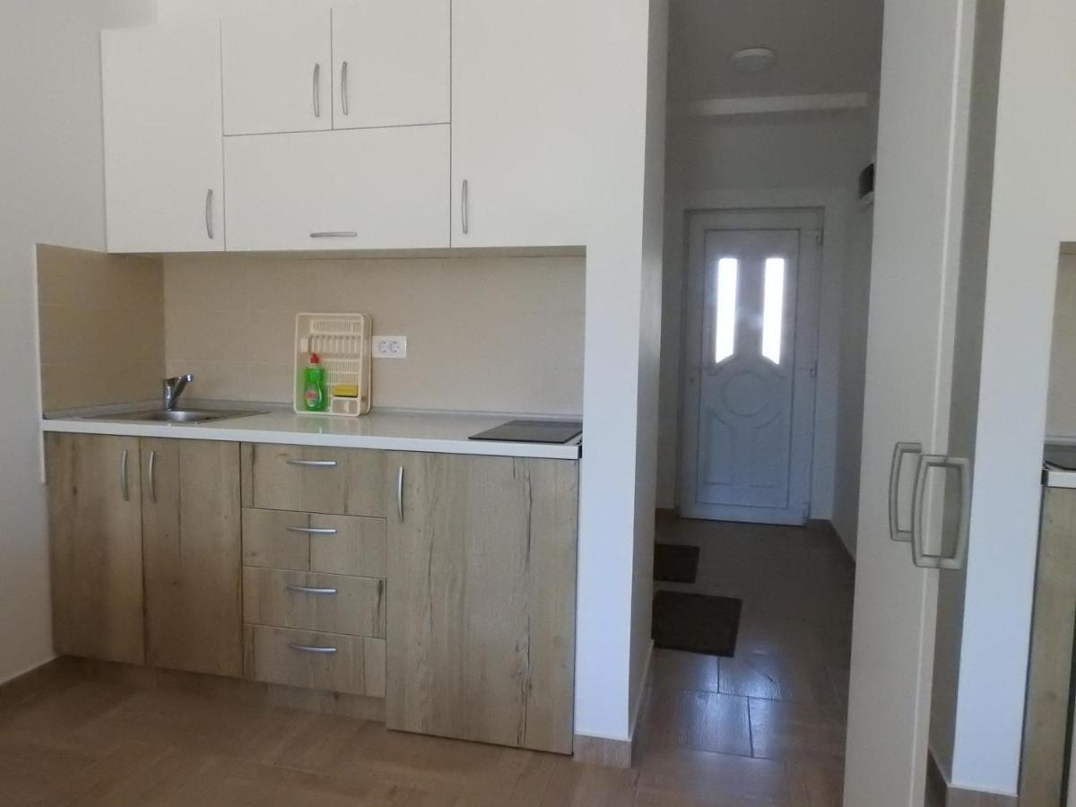Luna Apartments Budva Eksteriør billede