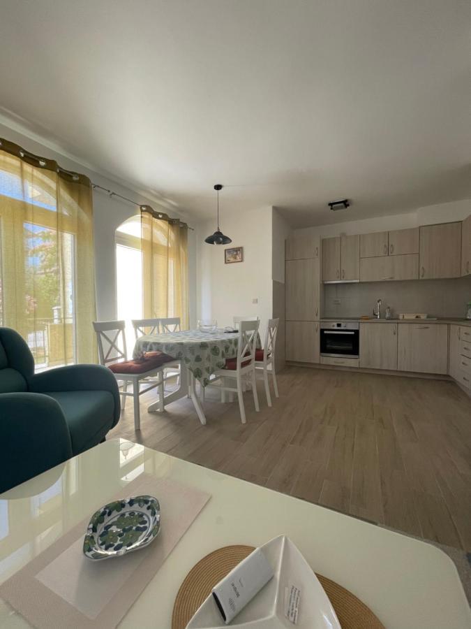 Luna Apartments Budva Eksteriør billede
