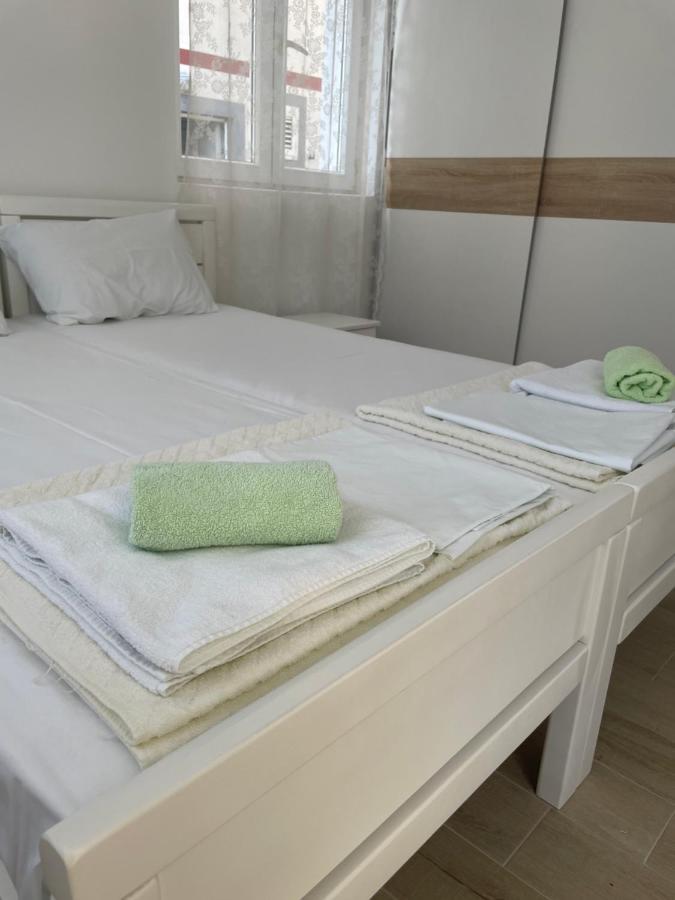 Luna Apartments Budva Eksteriør billede