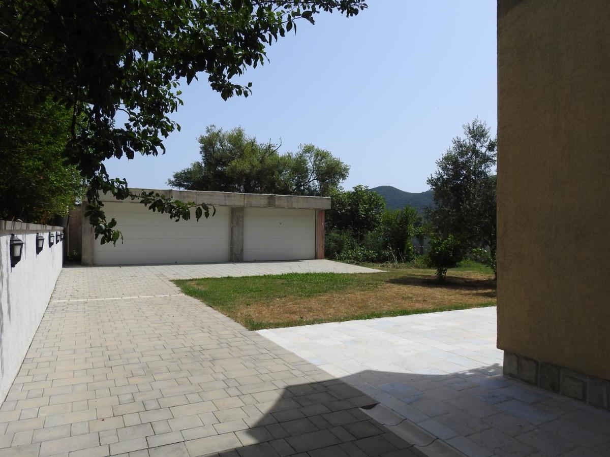 Luna Apartments Budva Eksteriør billede