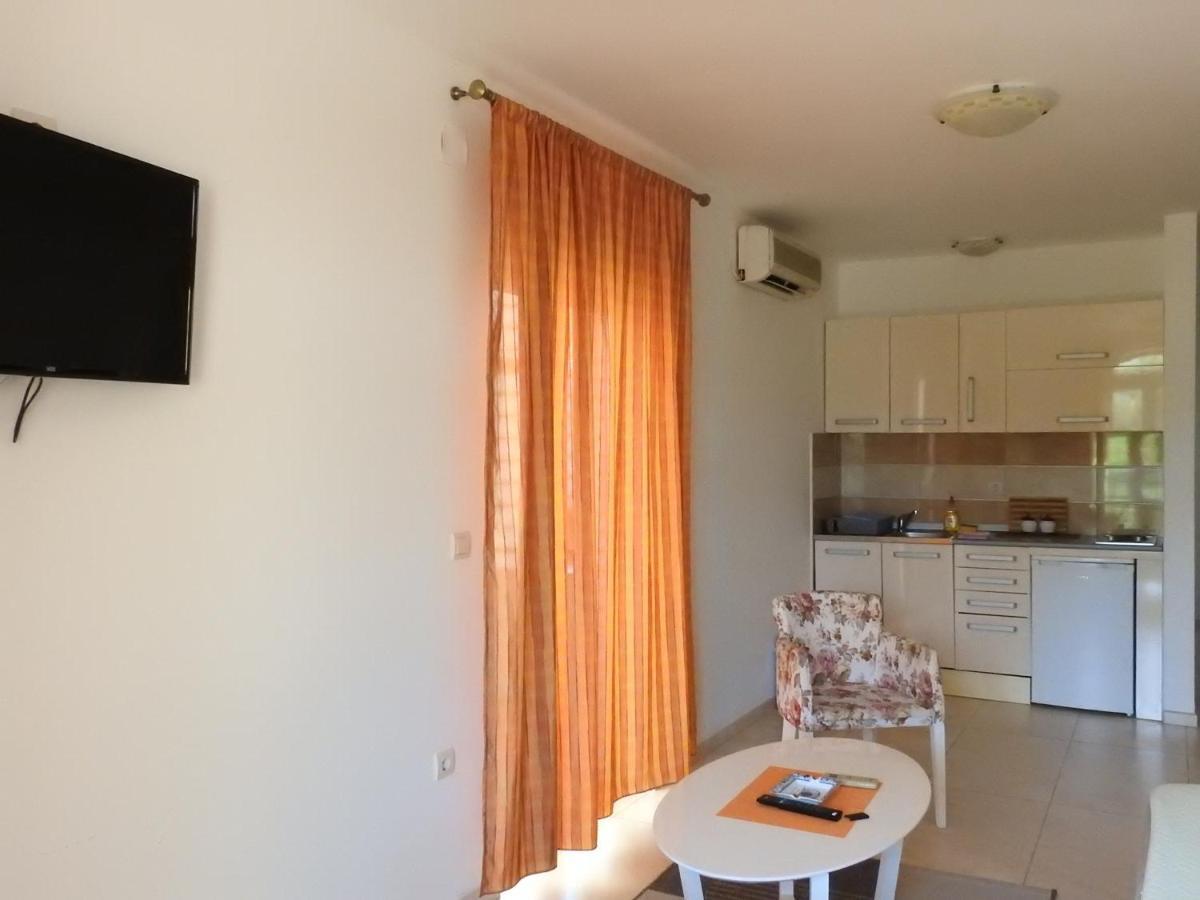 Luna Apartments Budva Eksteriør billede