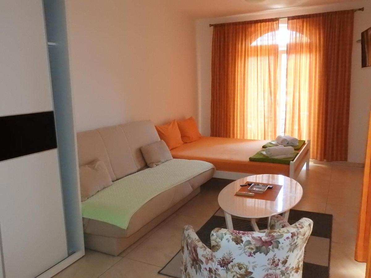 Luna Apartments Budva Eksteriør billede
