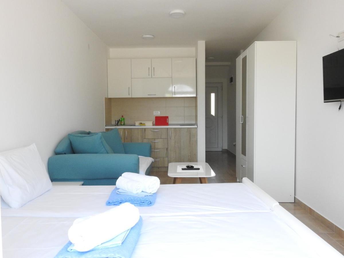 Luna Apartments Budva Eksteriør billede